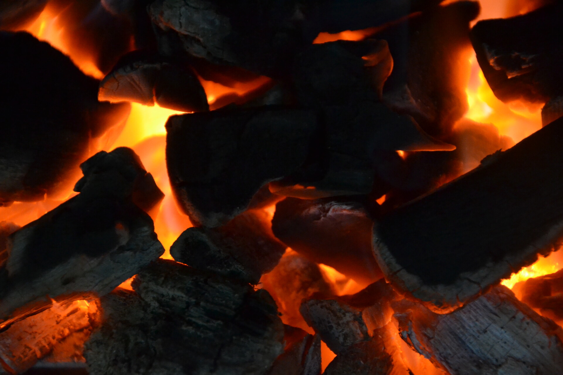dřevěné uhlí
